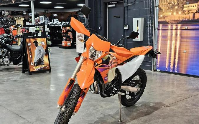 2024 KTM 500 EXC-F Six Days First Look [Fast Facts]