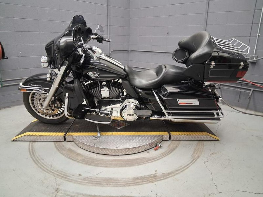 2013 Harley-Davidson® FLHTCU - Electra Glide® Ultra Classic®
