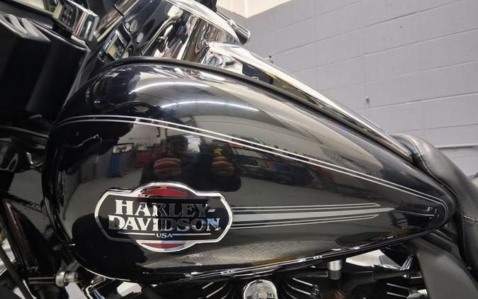 2013 Harley-Davidson® FLHTCU - Electra Glide® Ultra Classic®