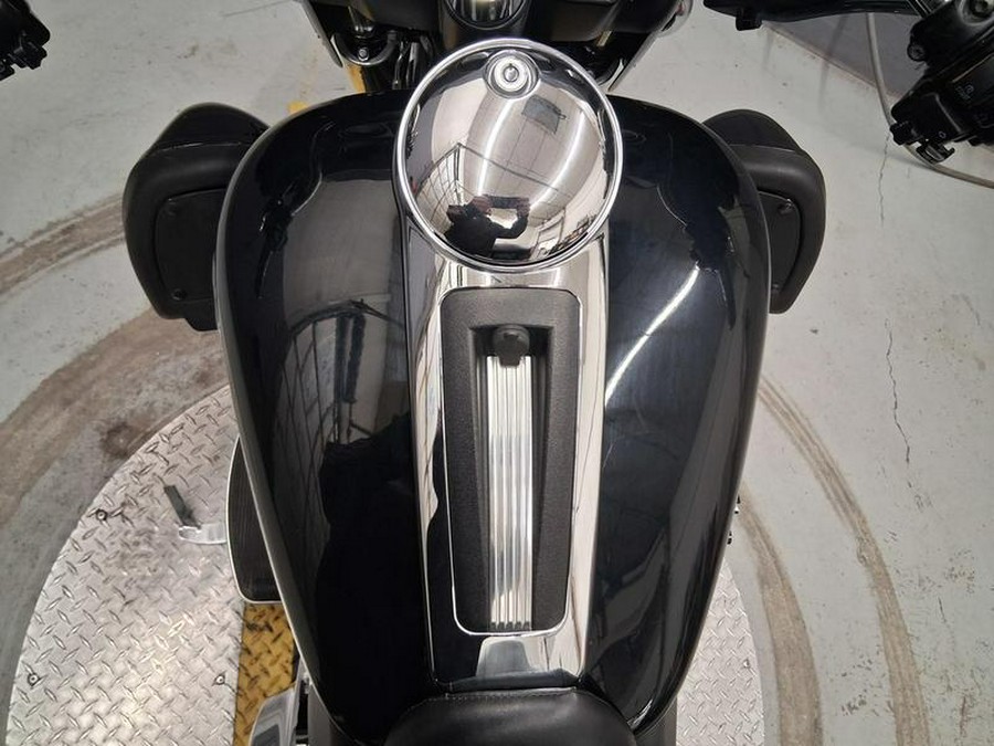 2013 Harley-Davidson® FLHTCU - Electra Glide® Ultra Classic®