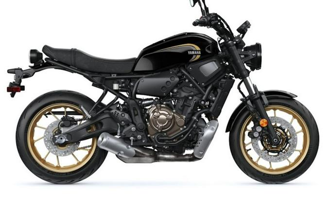 2025 Yamaha XSR700