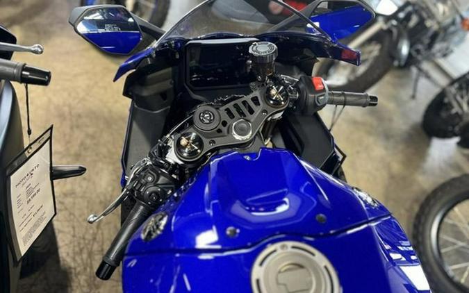 2025 Yamaha YZF R9