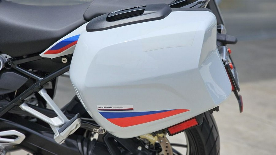 2020 BMW R 1250 R Light White/Lupin Blue Met/Racing Red