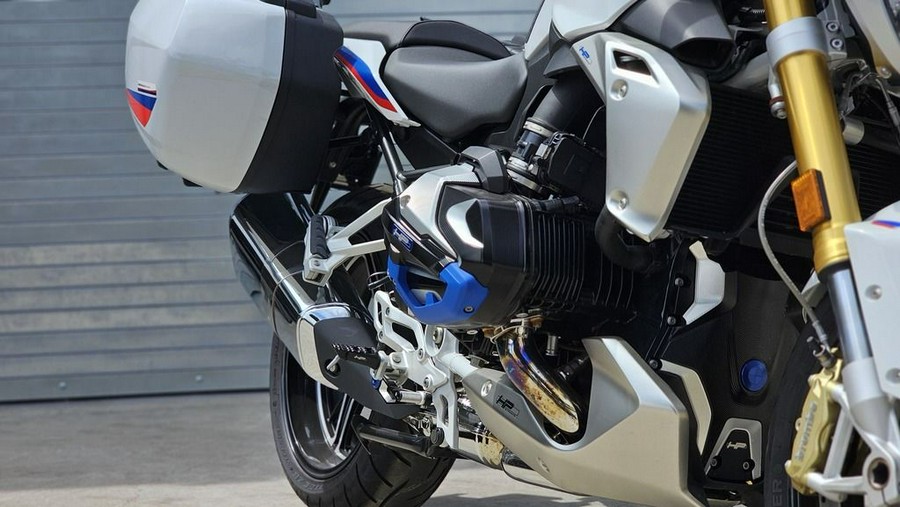 2020 BMW R 1250 R Light White/Lupin Blue Met/Racing Red