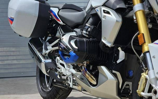 2020 BMW R 1250 R Light White/Lupin Blue Met/Racing Red