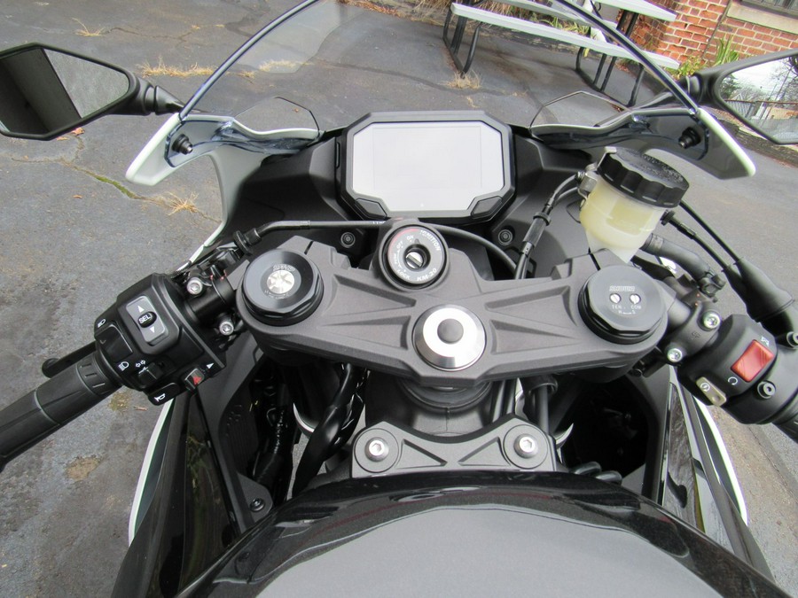 2026 Kawasaki NINJA ZX-6R ABS