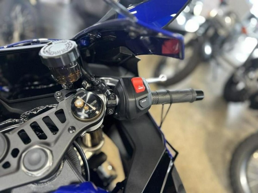 2025 Yamaha YZF R9