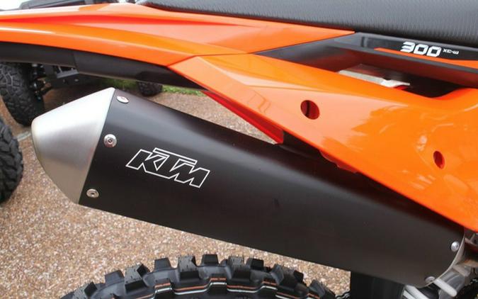 2027 KTM XC 300 W