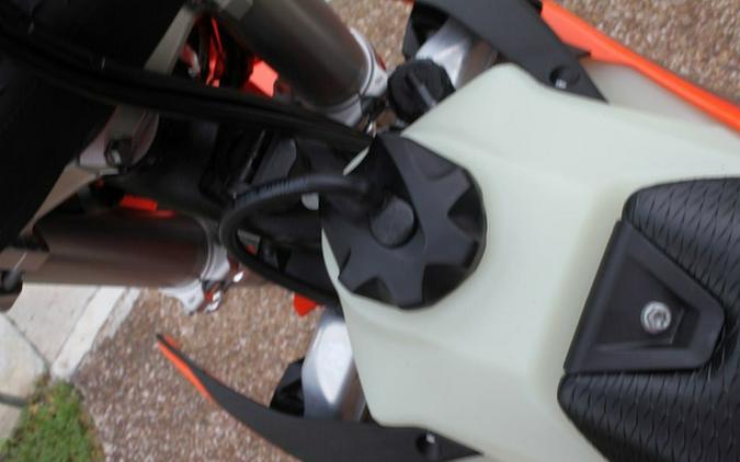 2027 KTM XC 300 W