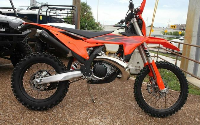 2027 KTM XC 300 W