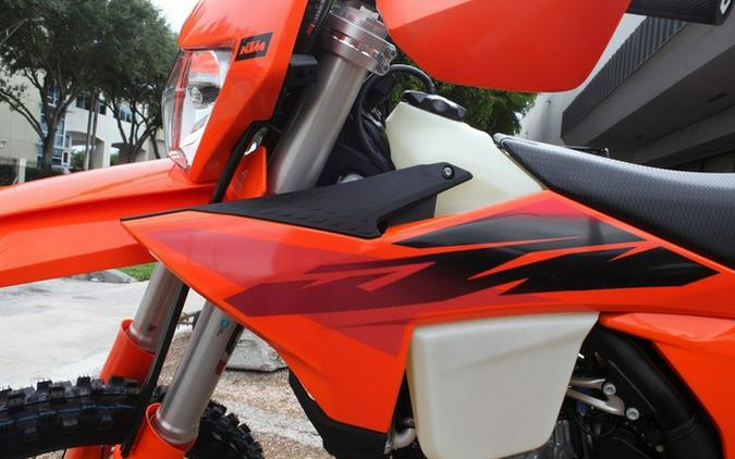 2027 KTM XC 300 W