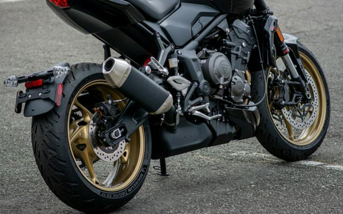 2026 Triumph Trident 800 Jet black