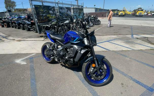 2024 Yamaha MT-09 CA