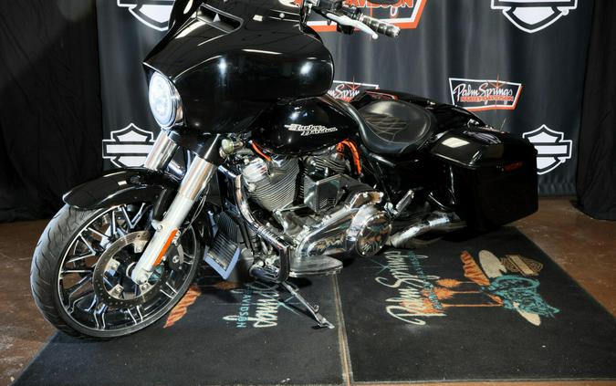 FLHXS 2017 Street Glide Special