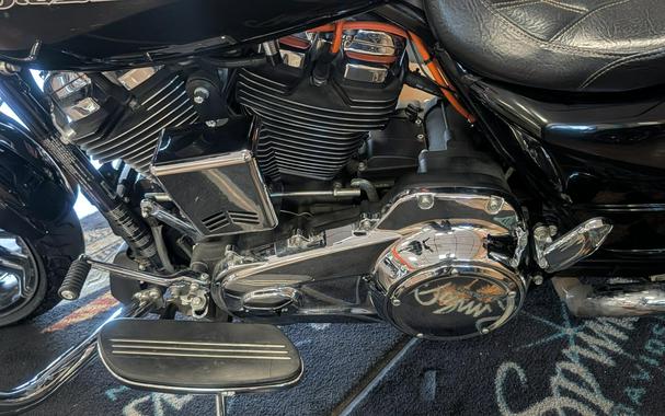 FLHXS 2017 Street Glide Special