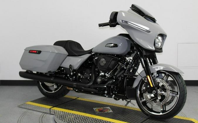 Harley-Davidson Street Glide® 2024 FLHX 84452865 BILLIARD GRAY