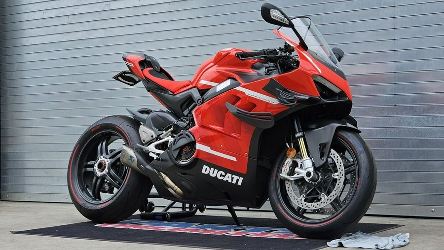 2020 Ducati Superleggera V4 Ducati Red