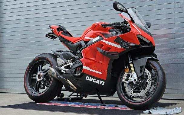 2020 Ducati Superleggera V4 Ducati Red