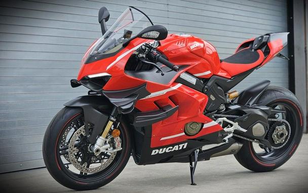 2020 Ducati Superleggera V4 Ducati Red