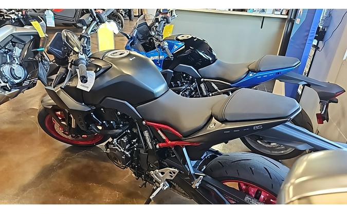 2025 Suzuki GSX800RQM5