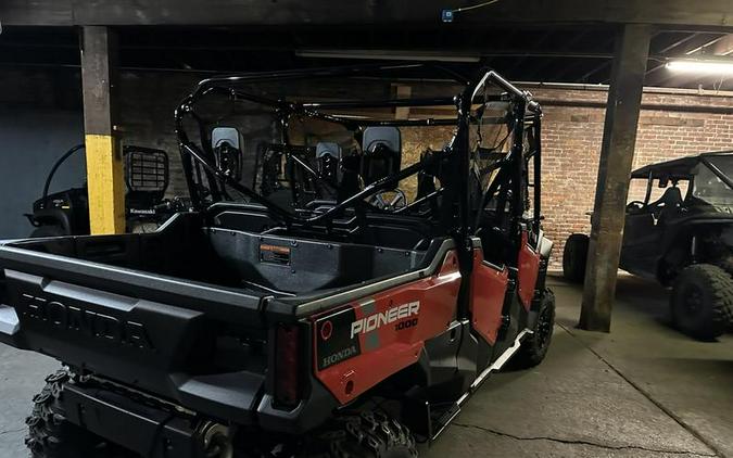 2025 Honda® Pioneer 1000-6 Deluxe Crew