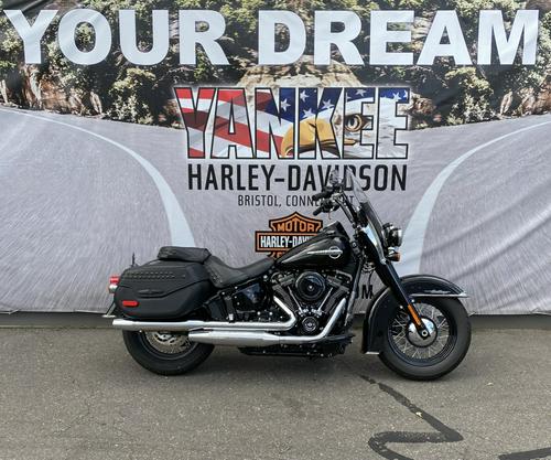 2018 Harley-Davidson Softail Heritage Classic 114 Review — From...