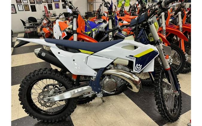 2025 Husqvarna Motorcycles TE 300