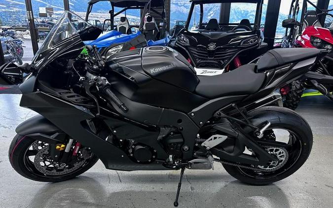 2025 Kawasaki ZX1002LSFAN