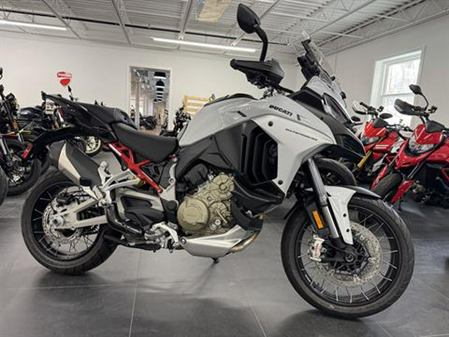 2024 Ducati Multistrada V4 S Travel & Radar Spoked Wheels