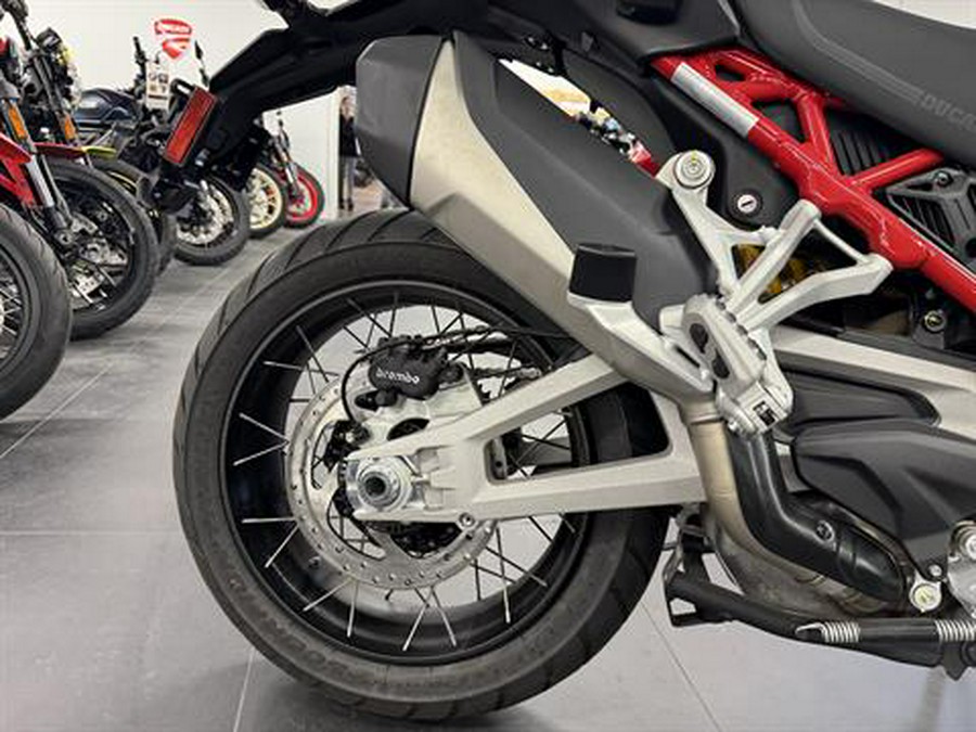 2024 Ducati Multistrada V4 S Travel & Radar Spoked Wheels