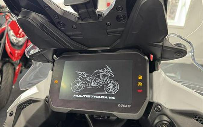 2024 Ducati Multistrada V4 S Travel & Radar Spoked Wheels