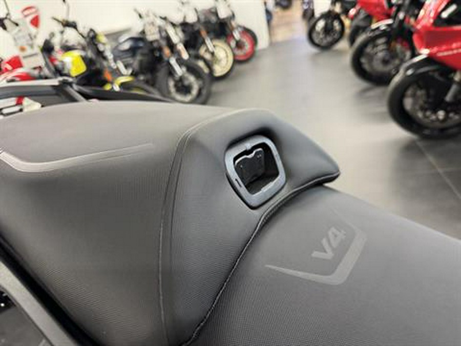 2024 Ducati Multistrada V4 S Travel & Radar Spoked Wheels