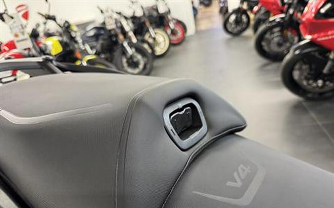 2024 Ducati Multistrada V4 S Travel & Radar Spoked Wheels