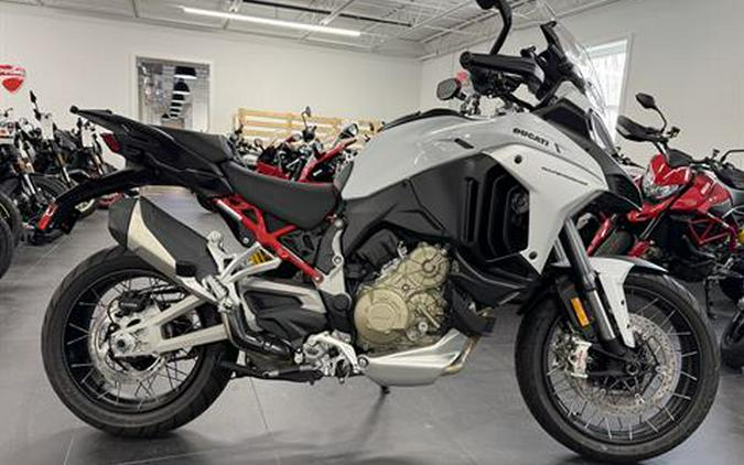 2024 Ducati Multistrada V4 S Travel & Radar Spoked Wheels