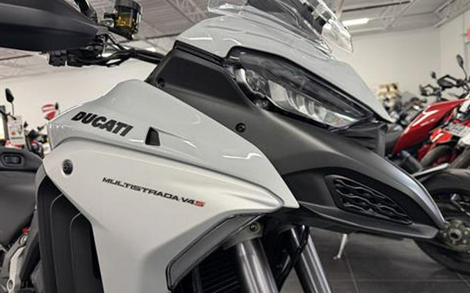 2024 Ducati Multistrada V4 S Travel & Radar Spoked Wheels