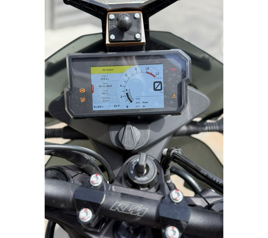 2022 KTM 890 Adventure