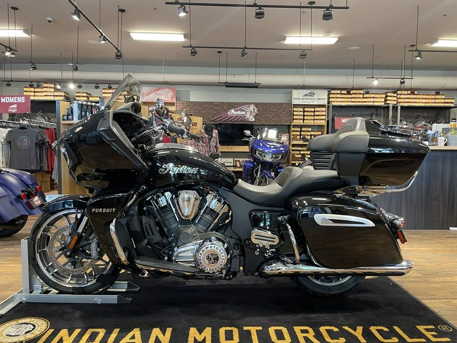 2023 Indian Motorcycle® Pursuit Limited Black Metallic