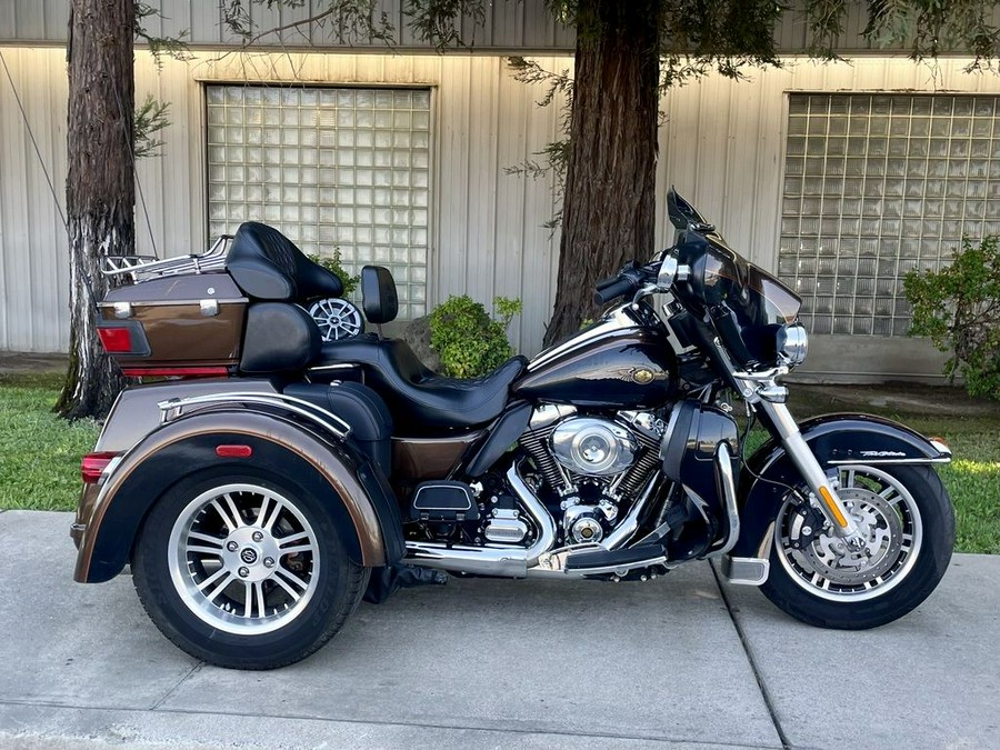 2013 Harley-Davidson® FLHTCUTG - Tri Glide® Ultra Classic®