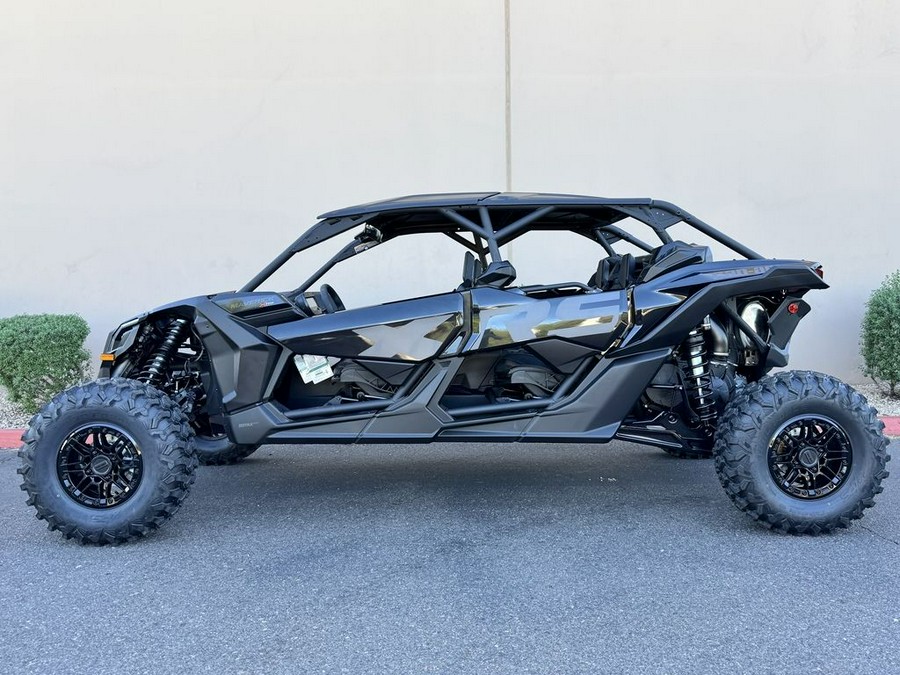 2026 Can-Am® Maverick X3 Max X RS Turbo RR Triple Black_7.6 in.