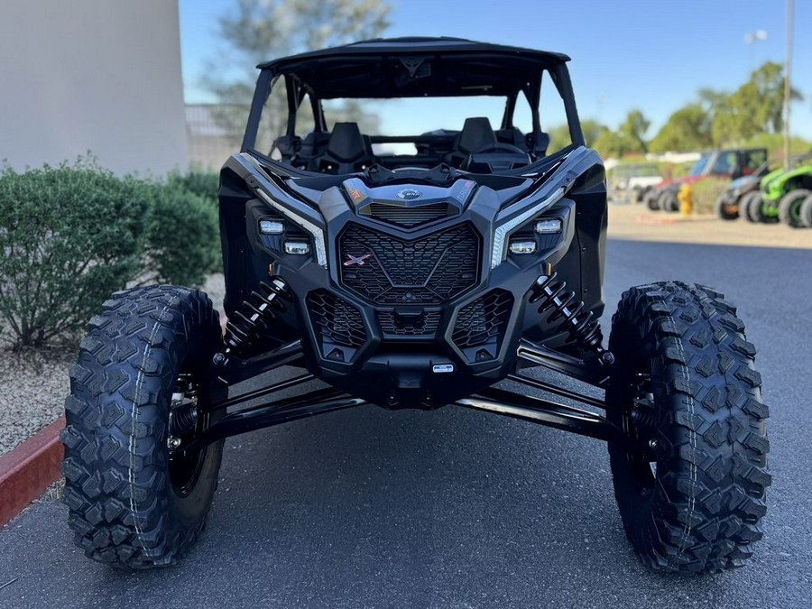 2026 Can-Am® Maverick X3 Max X RS Turbo RR Triple Black_7.6 in.