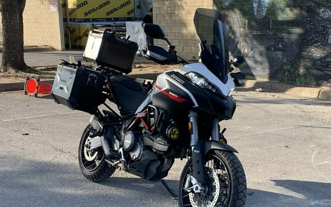 2021 Ducati Multistrada 950 S Spoked Wheels GP White