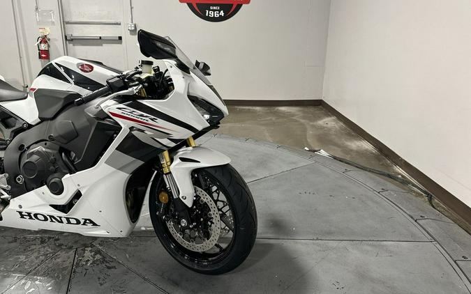 2026 Honda CBR1000RR Base