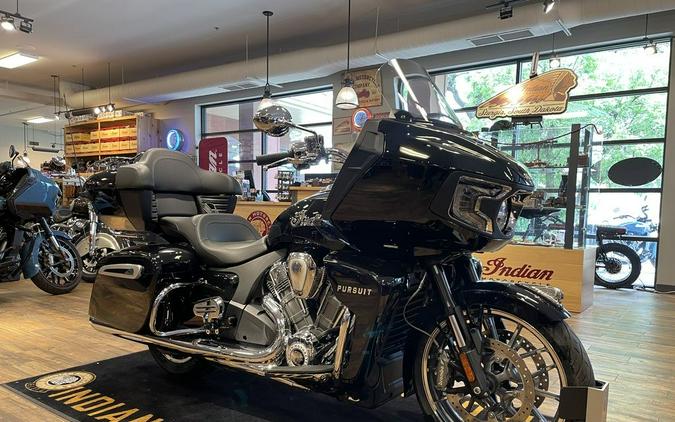 2023 Indian Motorcycle® Pursuit Limited Black Metallic