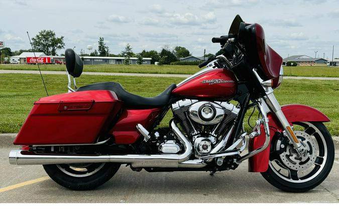 2013 Harley-Davidson® FLHX STREET GLIDE