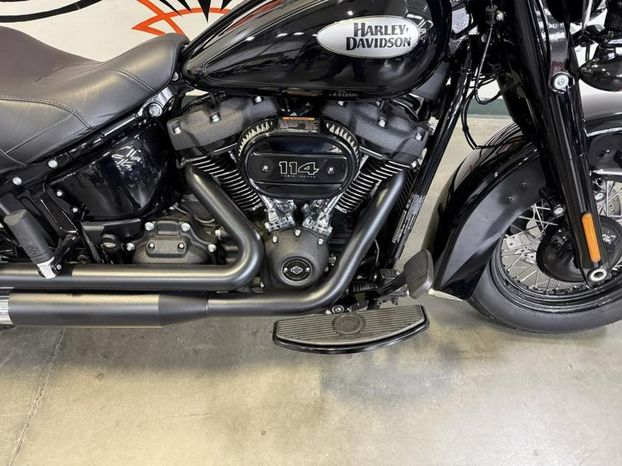 2025 Harley-Davidson® FLHC - Heritage Classic