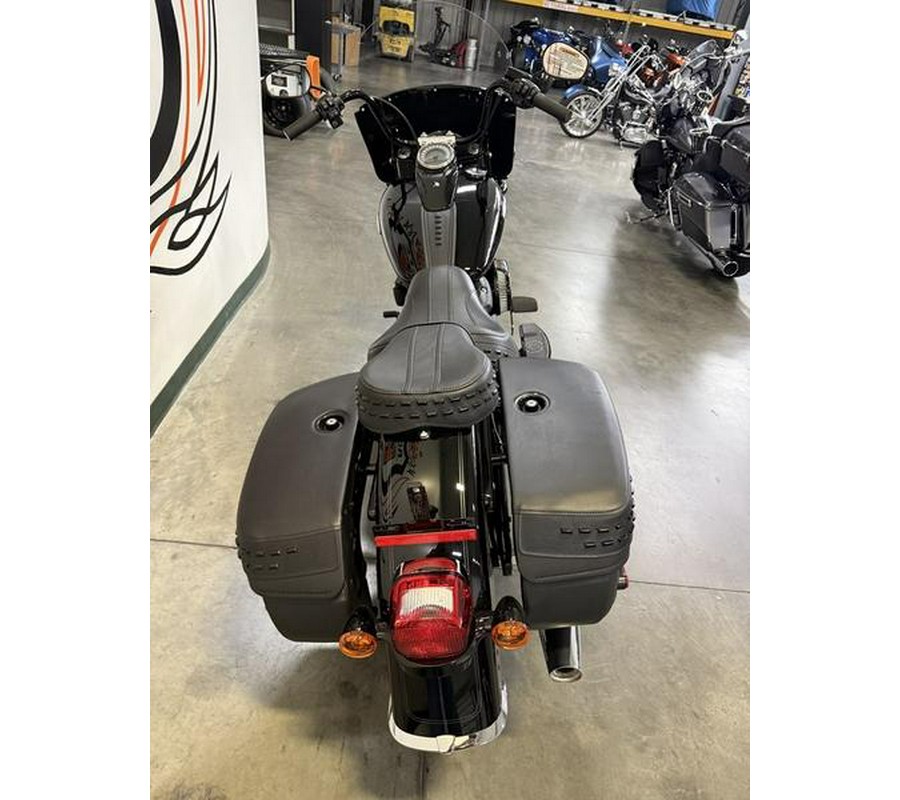 2025 Harley-Davidson® FLHC - Heritage Classic