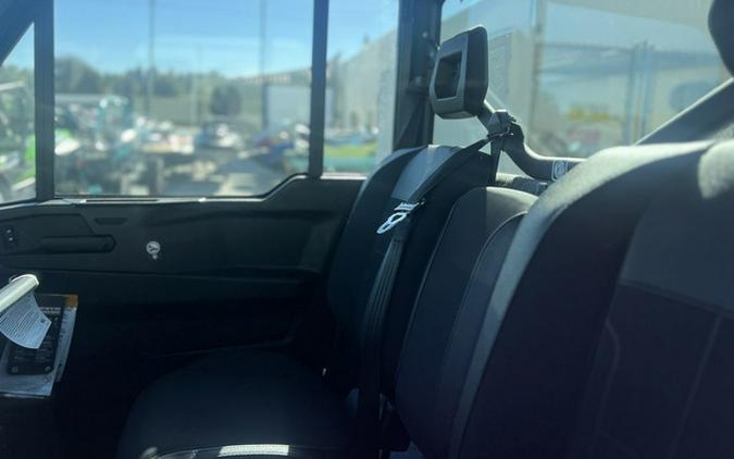 2026 Can-Am Defender XT CAB HD11 With 10.25 in.display