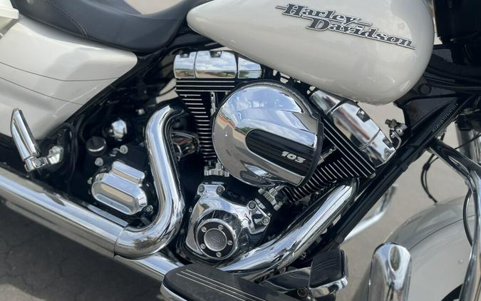 2015 Harley-Davidson® FLHXS Street Glide® Special Morocco Gold Pearl 700791