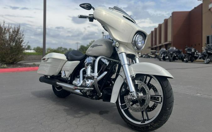 2015 Harley-Davidson® FLHXS Street Glide® Special Morocco Gold Pearl 700791