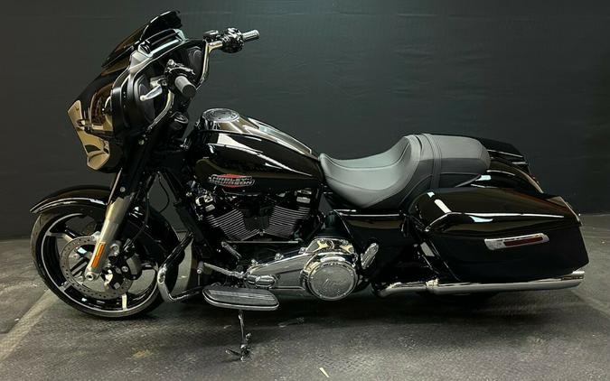 Harley-Davidson Street Glide® 2024 FLHX VIVID BLACK